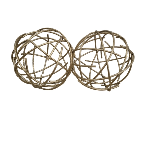 Decor - Picture 1 of 7